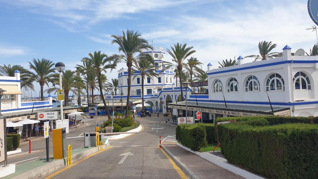 Estepona Puerto Apartment Bagian luar foto